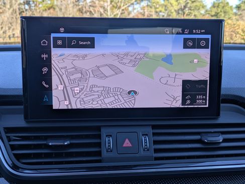 Used 2024 Audi SQ5 Premium Plus w/ Premium Plus Package image 13