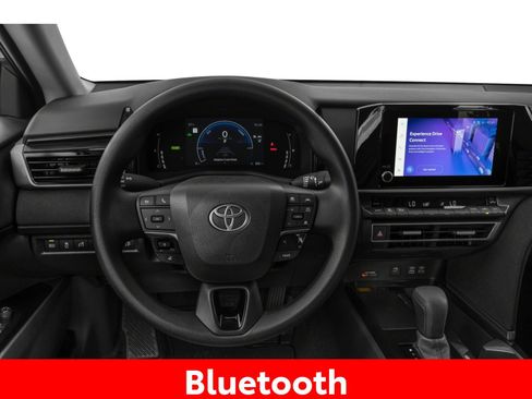 Used 2025 Toyota Camry SE FWD image 7