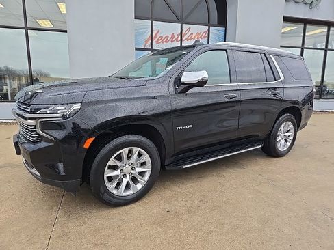 Used 2024 Chevrolet Tahoe Premier AWD/4WD image 3