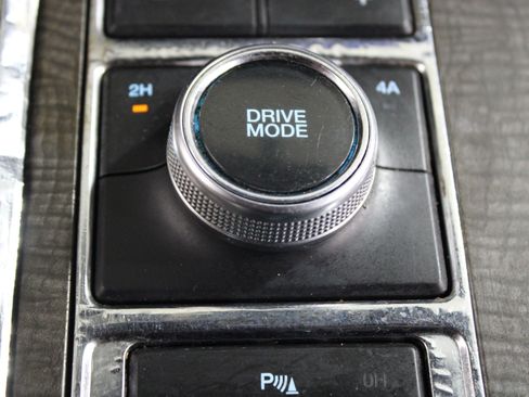 Used 2021 Ford Expedition Limited AWD/4WD image 18