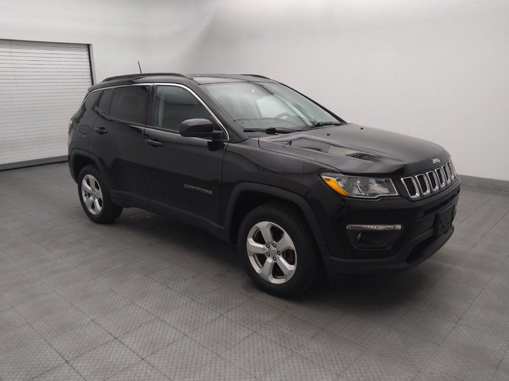 Used 2019 Jeep Compass Latitude w/ Cold Weather Group AWD/4WD image 11