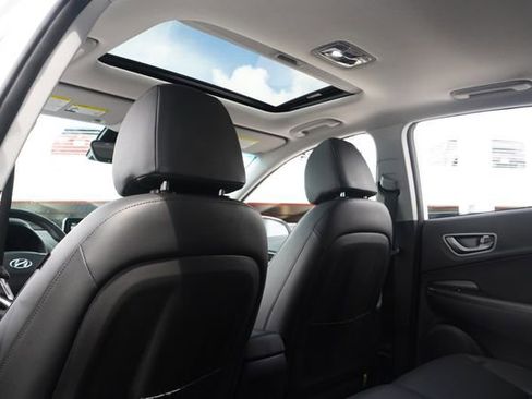 Used 2021 Hyundai Kona Ultimate FWD image 16