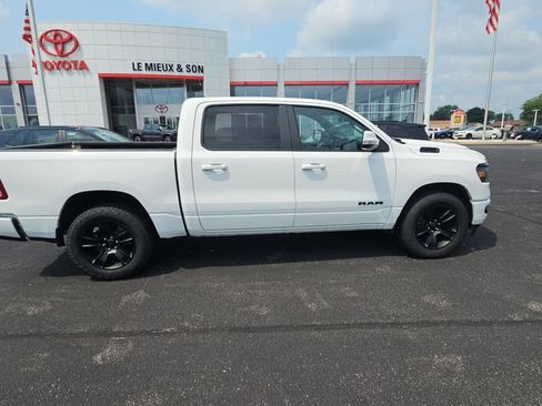 Used 2020 RAM 1500 4x4 Crew Cab image 2
