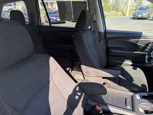 Used 2019 Honda Pilot LX image 28