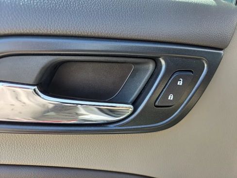 Used 2017 Chevrolet Tahoe Premier AWD/4WD image 14