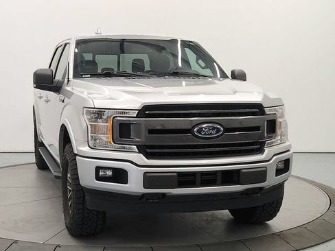 Used 2018 Ford F150 XLT w/ Equipment Group 302A Luxury AWD/4WD image 2
