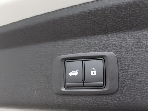 Used 2025 Mitsubishi Outlander SE AWD/4WD image 25