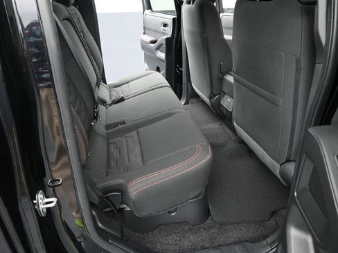 Used 2024 Nissan Frontier PRO-4X w/ Off-Road Protection Package image 21