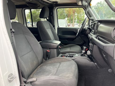 Used 2018 Jeep Wrangler Unlimited Sport S AWD/4WD image 33