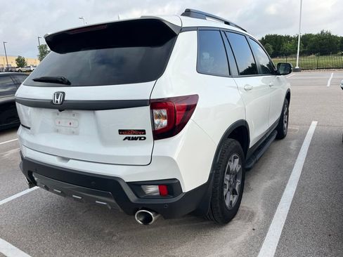 Used 2022 Honda Passport TrailSport image 3