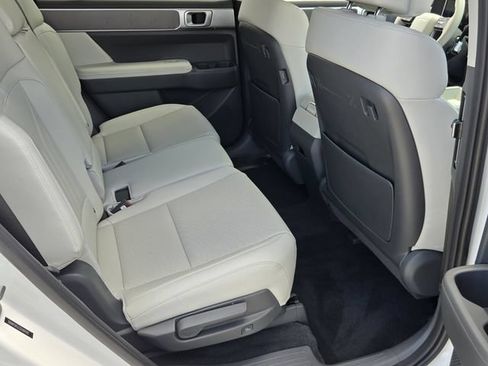 Used 2026 Hyundai Santa Fe SEL FWD image 14