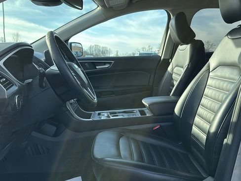 Used 2021 Ford Edge SEL w/ Convenience Package image 12