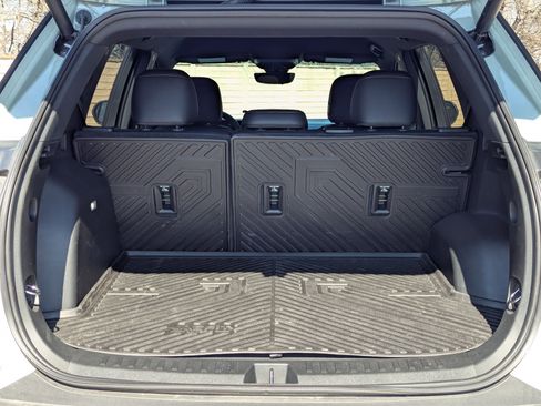 Used 2026 Chevrolet Equinox ACTIV w/ Convenience Package III image 24