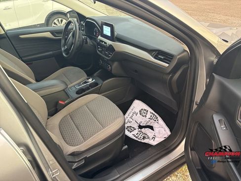 Used 2022 Ford Escape SE image 26