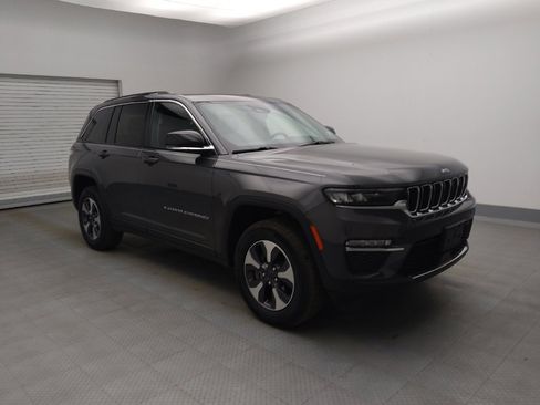 Used 2022 Jeep Grand Cherokee Limited 4xe image 11