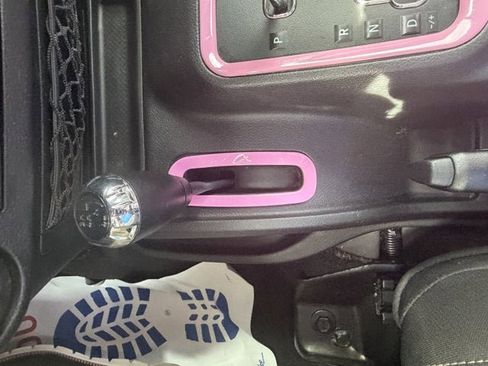 Used 2017 Jeep Wrangler Unlimited Sahara w/ Connectivity Group image 22