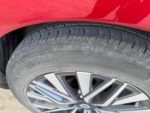 Used 2024 Nissan Altima 2.5 SV w/ SV Premium Package FWD image 13