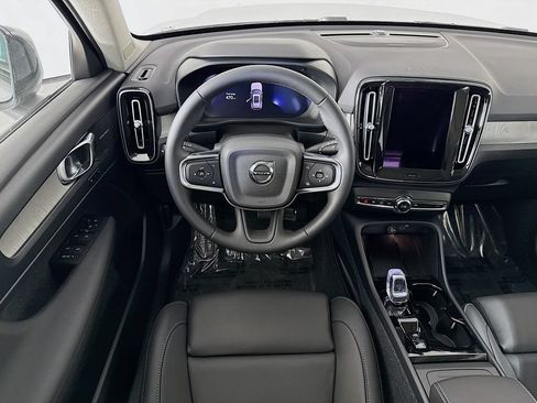 Certified 2026 Volvo XC40 B5 Ultra w/ Climate Package AWD/4WD image 23