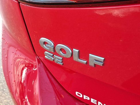 Used 2016 Volkswagen Golf SE w/ Lighting Package image 24