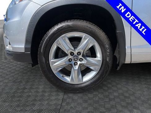 Used 2016 Toyota Highlander Limited AWD/4WD image 14
