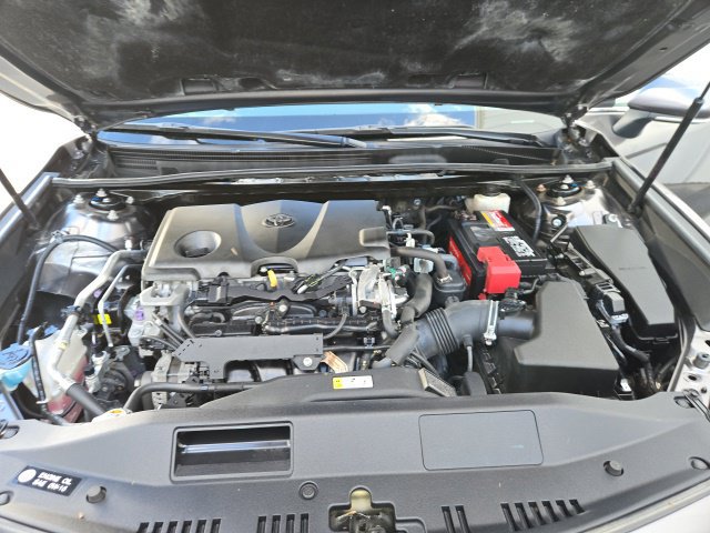 Used 2018 Toyota Camry SE w/ Convenience Package FWD image 17