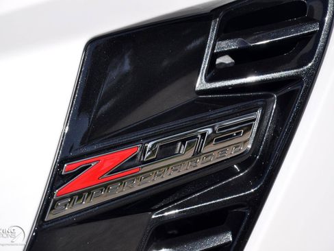 Used 2019 Chevrolet Corvette Z06 RWD image 21