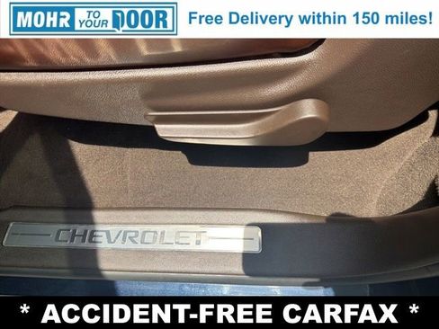 Used 2020 Chevrolet Suburban Premier AWD/4WD image 32
