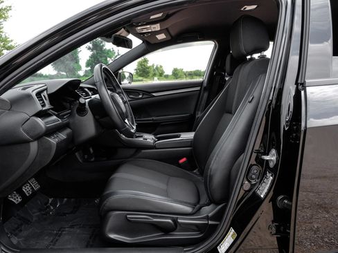 Used 2021 Honda Civic Sport image 4