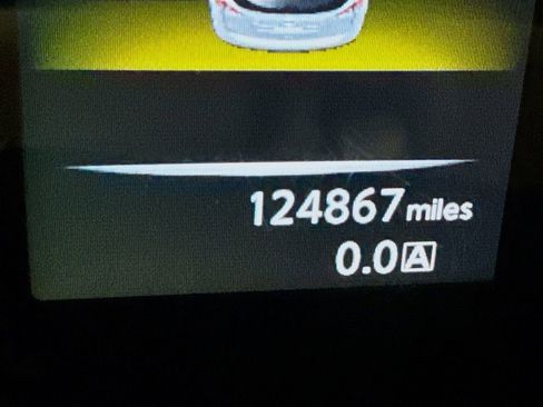 Used 2016 Nissan Rogue SV image 4