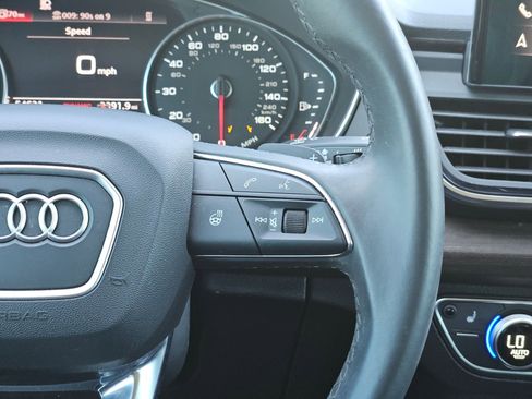 Used 2023 Audi Q5 Premium w/ Convenience Package image 22