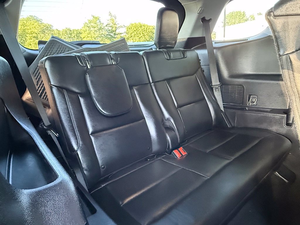 Used 2022 Ford Explorer XLT w/ Equipment Group 202A AWD/4WD image 30
