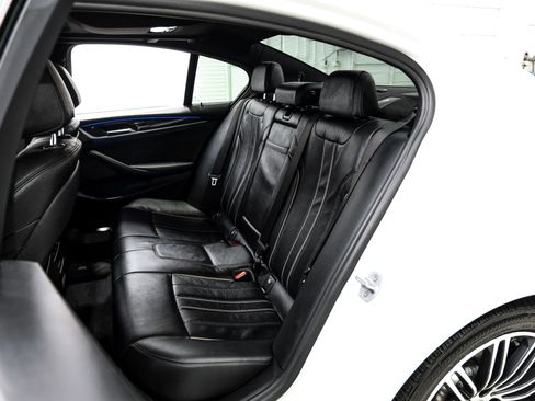 Used 2018 BMW 540i w/ M Sport Package image 19