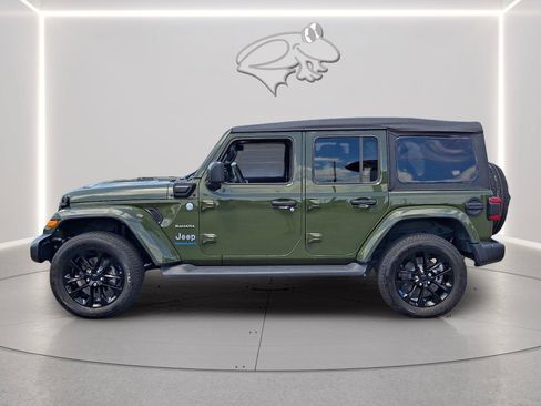 Used 2023 Jeep Wrangler Unlimited Sahara w/ Cold Weather Group AWD/4WD image 2