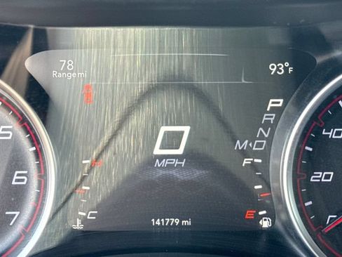 Used 2019 Dodge Charger SXT RWD image 16