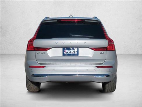 Used 2022 Volvo XC60 B5 Inscription w/ Advanced Package image 7