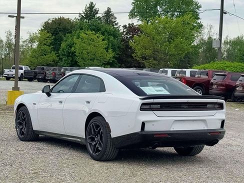 New 2026 Dodge Charger R/T AWD/4WD image 9