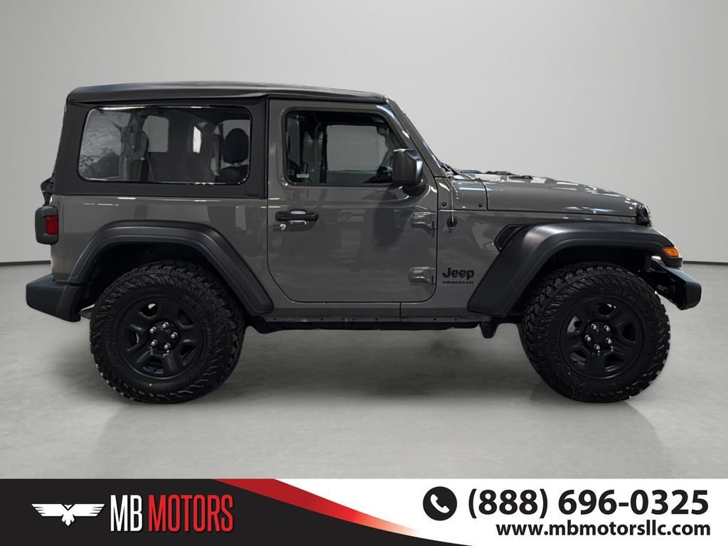 Used 2023 Jeep Wrangler Sport AWD/4WD image 5