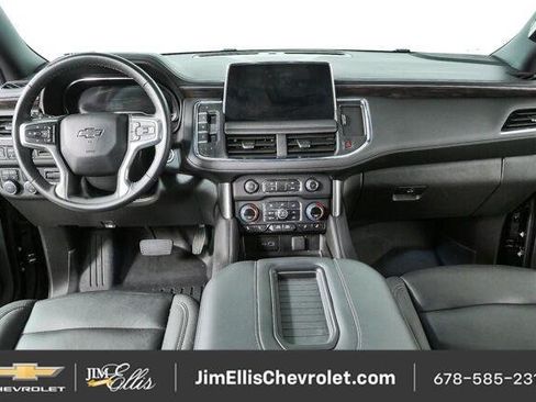 Used 2024 Chevrolet Tahoe Z71 w/ Luxury Package AWD/4WD image 18