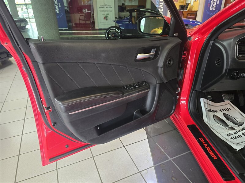 Used 2018 Dodge Charger R/T RWD image 7