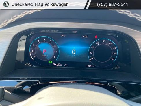 Used 2024 Volkswagen Atlas Cross Sport SE image 34