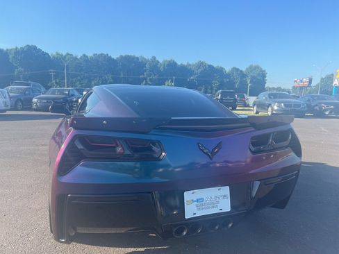 Used 2019 Chevrolet Corvette Stingray Coupe w/ 1LT RWD image 13