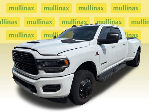 Used 2024 RAM 3500 Laramie w/ Night Edition AWD/4WD image 2