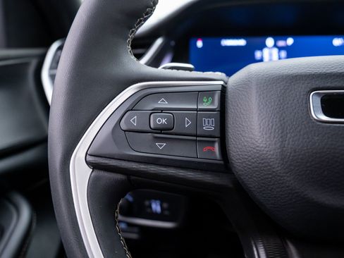 Used 2024 Jeep Grand Cherokee Altitude image 31