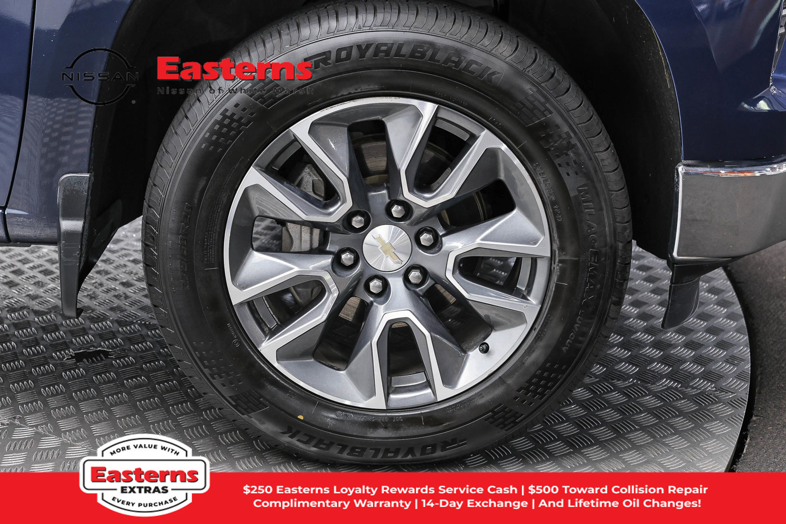 Used 2023 Chevrolet Silverado 1500 LT AWD/4WD image 33