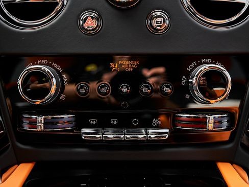 Used 2025 Rolls-Royce Cullinan image 82