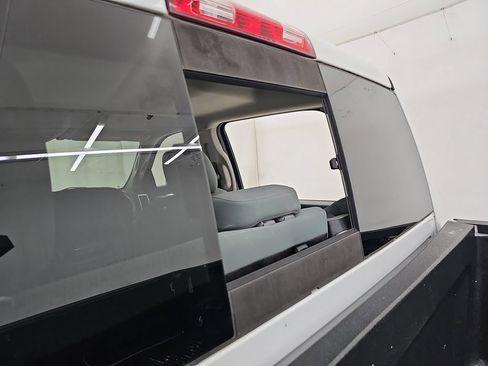 Used 2019 RAM 1500 Classic SLT RWD image 38