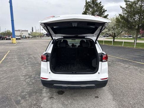 Used 2024 Chevrolet Equinox Premier AWD/4WD image 50