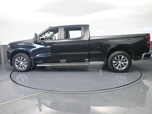 Used 2021 Chevrolet Silverado 1500 LT w/ Convenience Package II RWD image 3