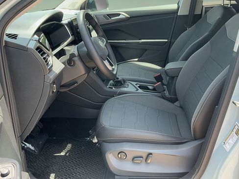New 2026 Volkswagen Taos SE FWD image 21