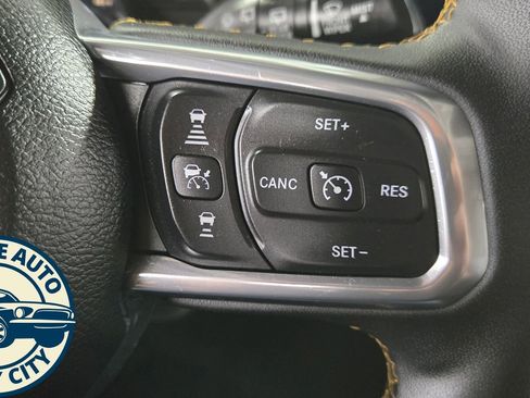 Used 2024 Jeep Wrangler Unlimited Sahara w/ Technology Group image 14